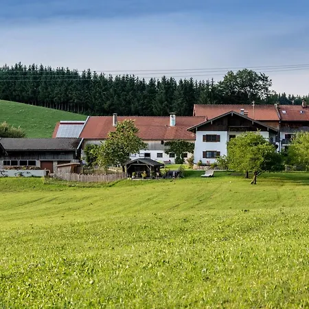 Biohof Jorgenbauer - Almzeit Appartement Schliersee